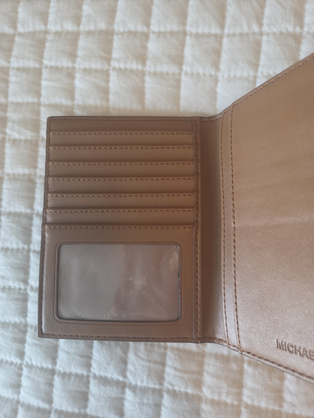 Michael Kors Jet Set Passport Holder - Picture 5 of 5